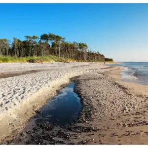 Echt Glasbild Einsamer Strand am Meer - Blauer Himmel 32 x 80 cm