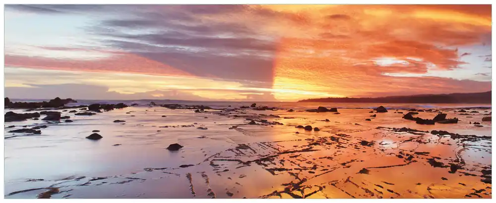 Glasbild Wattwanderung am Meer bei Sonnenuntergang 55 x 55 cm Kostenloser Versand