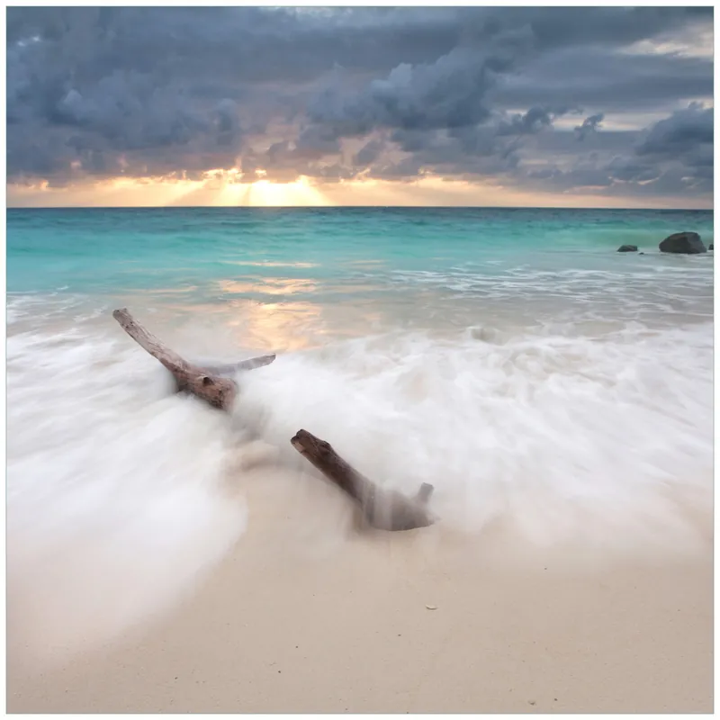Glasbild Wellen am Strand bei Sonnenuntergang 30 x 30 cm Billig