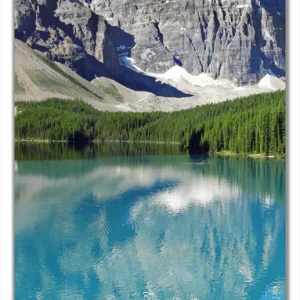Selbstklebende Türtapete Tiefblauer See mit Bergpanorama und Wäldern  Kanada selbstklebende Folie mit Schutzlaminat, 93 x 205 cm Ausverkauf