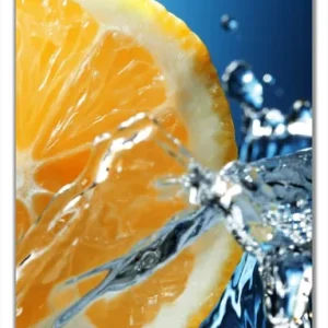 Selbstklebende Türtapete Orange in spritzigem Wasser vor blauem Hintergrund selbstklebende Folie mit Schutzlaminat, 100 x 220 cm Versand Am Gleichen Tag