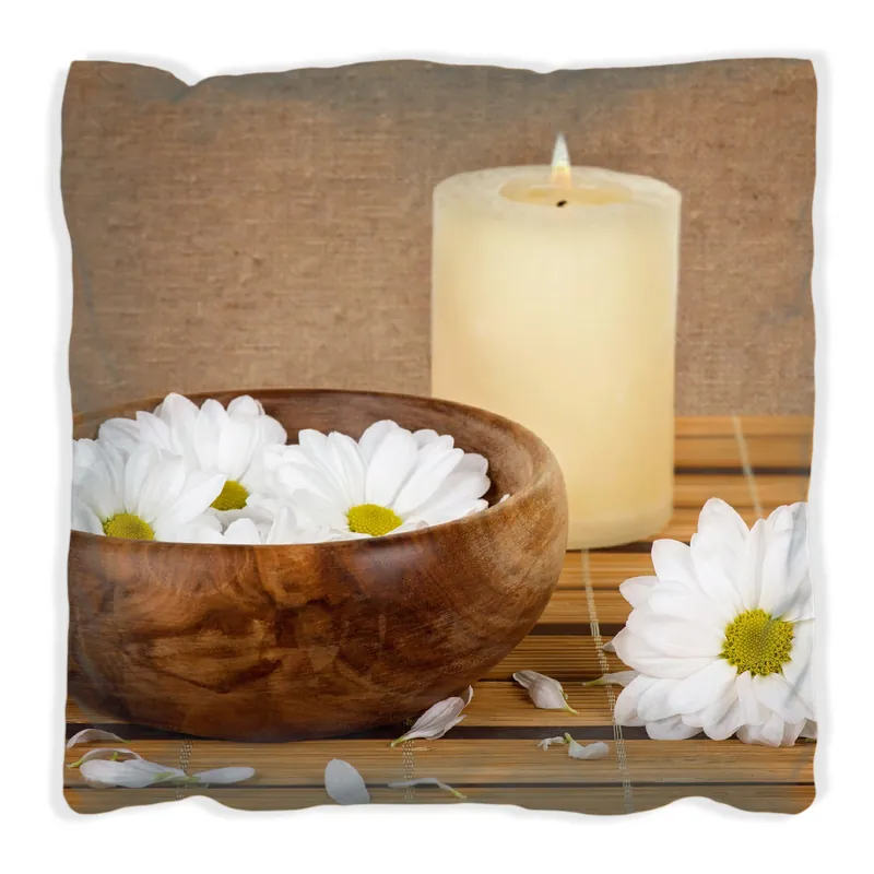 Gratis Versand Kissen Stillleben - Kerzen und Blumenblüten in Holzschale 30 x 30 cm, Foto
