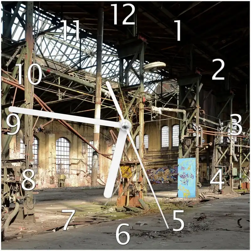 Wanduhr aus Glas Verlassene Industriehalle - Alte Fabrik mit weißen Zeigern, 30 x 60 cm Sofort Bestellen