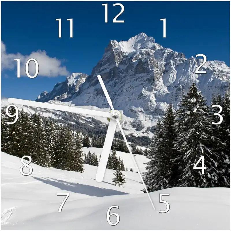Begrenztes Angebot Wanduhr aus Glas Verschneiter Berghang unter blauem Himmel mit weißen Zeigern, 20 x 20 cm
