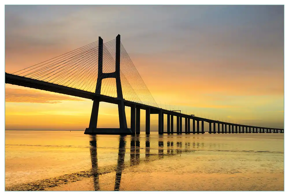 Küchenrückwand Vasco da Gama Brücke aus Glas, 90 x 60 cm Expressversand