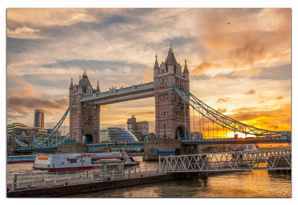 Wasserfestes Poster Tower Bridge - London bei Sonnenuntergang 61 x 91,5 cm, selbstklebende Folie mit Schutzlaminat Rabatt