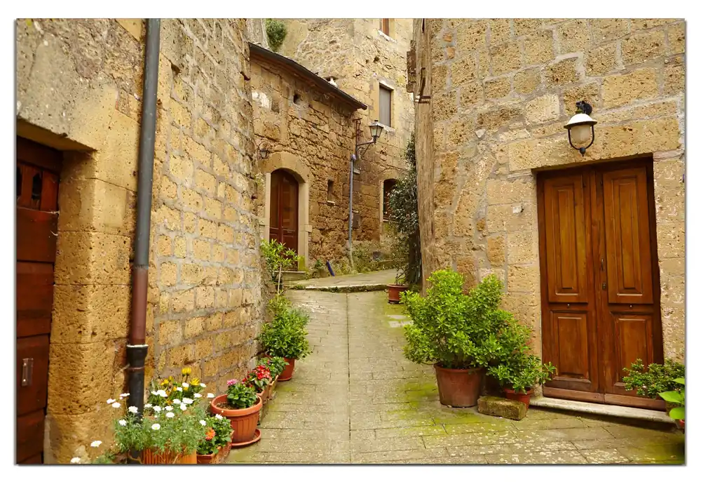 Wasserfestes Poster Weg durch die Altstadt - Toskana in Italien 70 x 100 cm, selbstklebende Folie mit Schutzlaminat Super-Preis