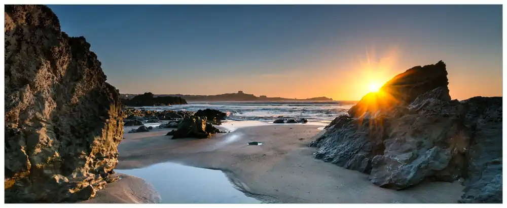 Poster Sonnenuntergang hinter einem Felsen am Strand 80 x 200 cm Neue Ware
